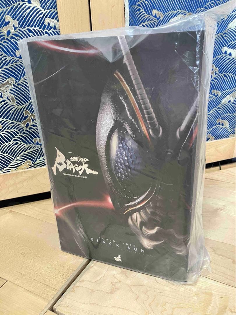 ホットトイズTMS100 仮面ライダー1/6 BLACK SUN rider