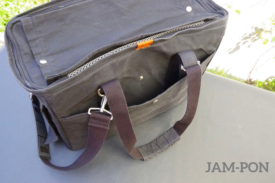 Toto&Pal® ＡＷパラフィンキャリーバッグ/Lサイズ(ショルダーベルト付)