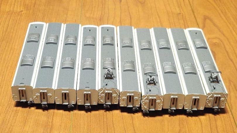 KATO 221系電車 10両セット(10-170基本セット+増結) JR西日本