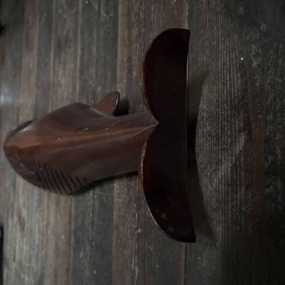 木彫り　鯨　壁掛けディスプレイ