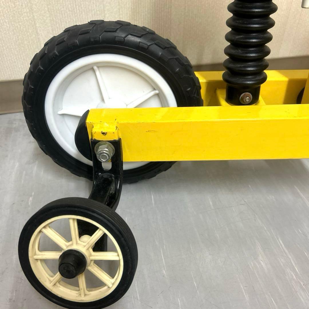 説明用　キックバイク　子供用乗り物　ARTABURG ディスプレイ　クリスマス