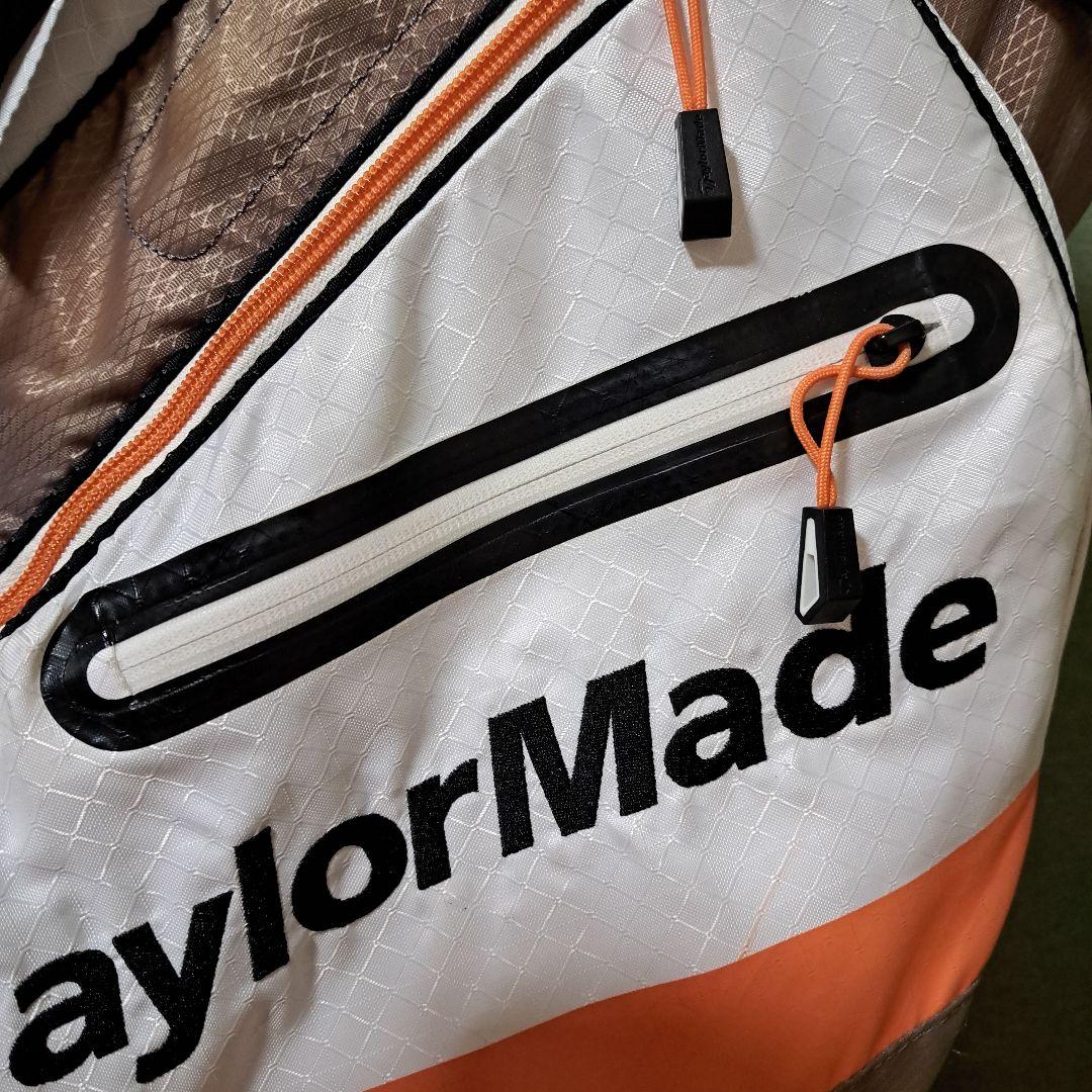 TaylorMade スタンド付きゴルフバッグ.フード付き.9.5インチ。