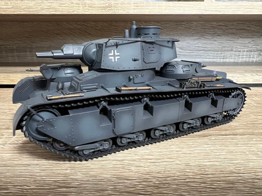 1/35 ドイツ多砲塔戦車 ノイバウファールツォイク 完成品