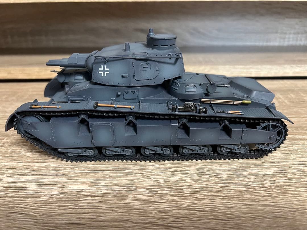 1/35 ドイツ多砲塔戦車 ノイバウファールツォイク 完成品