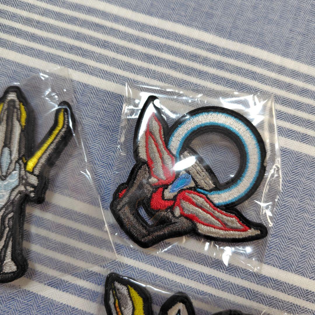 値下げ中ウルトラマン　刺繍ブローチ　未開封未使用品　10点セット