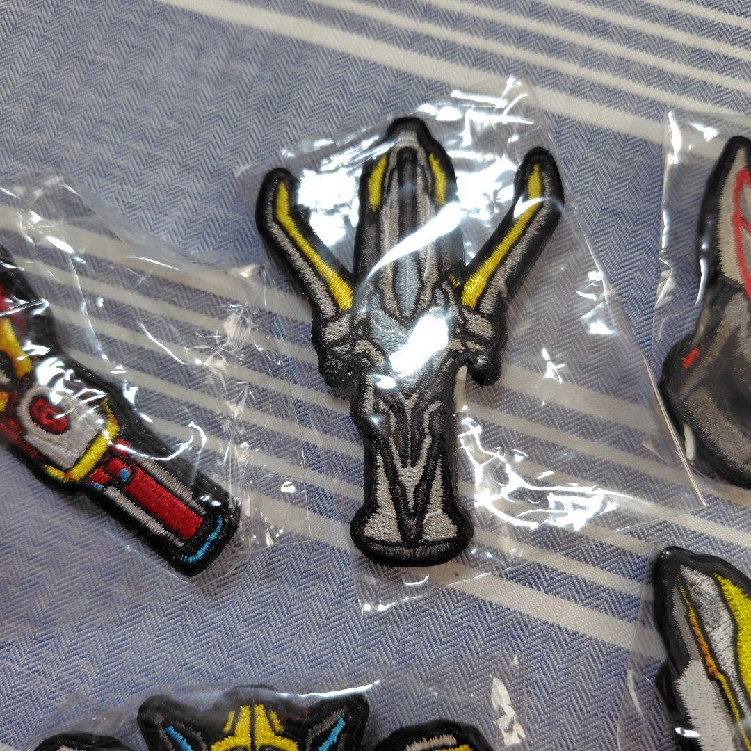 値下げ中ウルトラマン　刺繍ブローチ　未開封未使用品　10点セット
