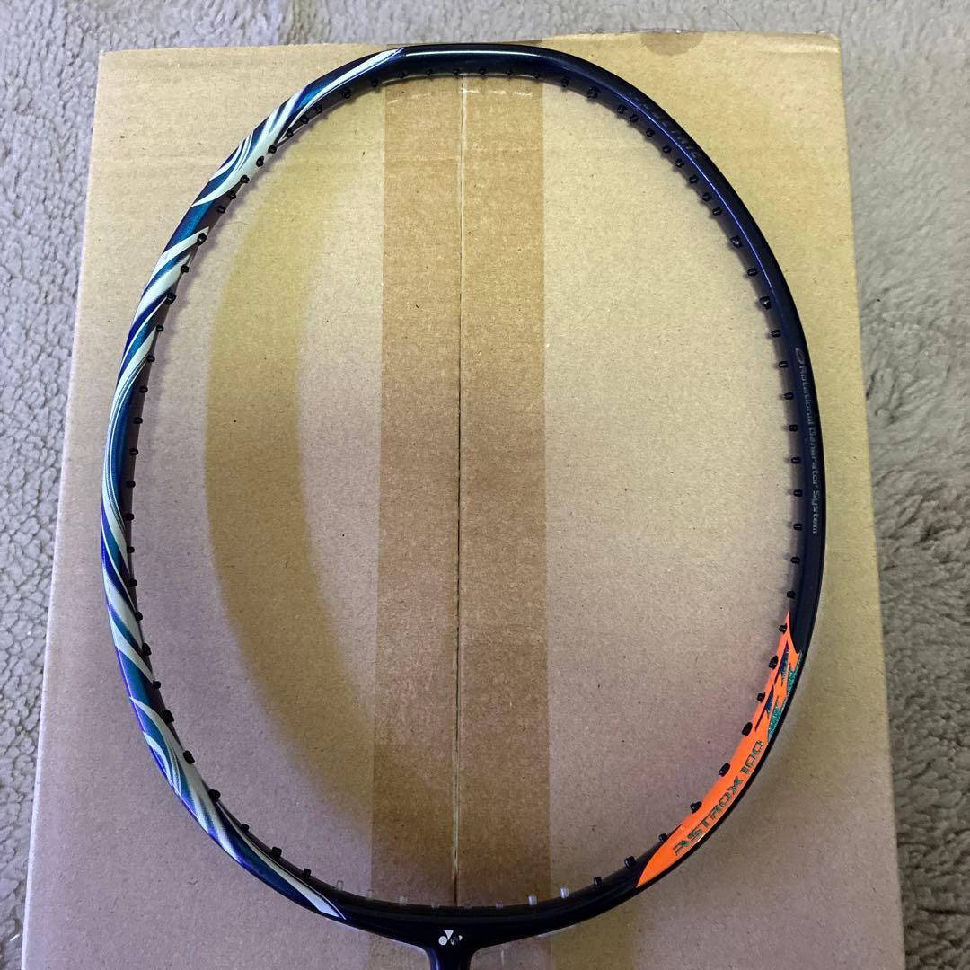 アストロクス100zz バドミントンラケット ネイビー　3ug5