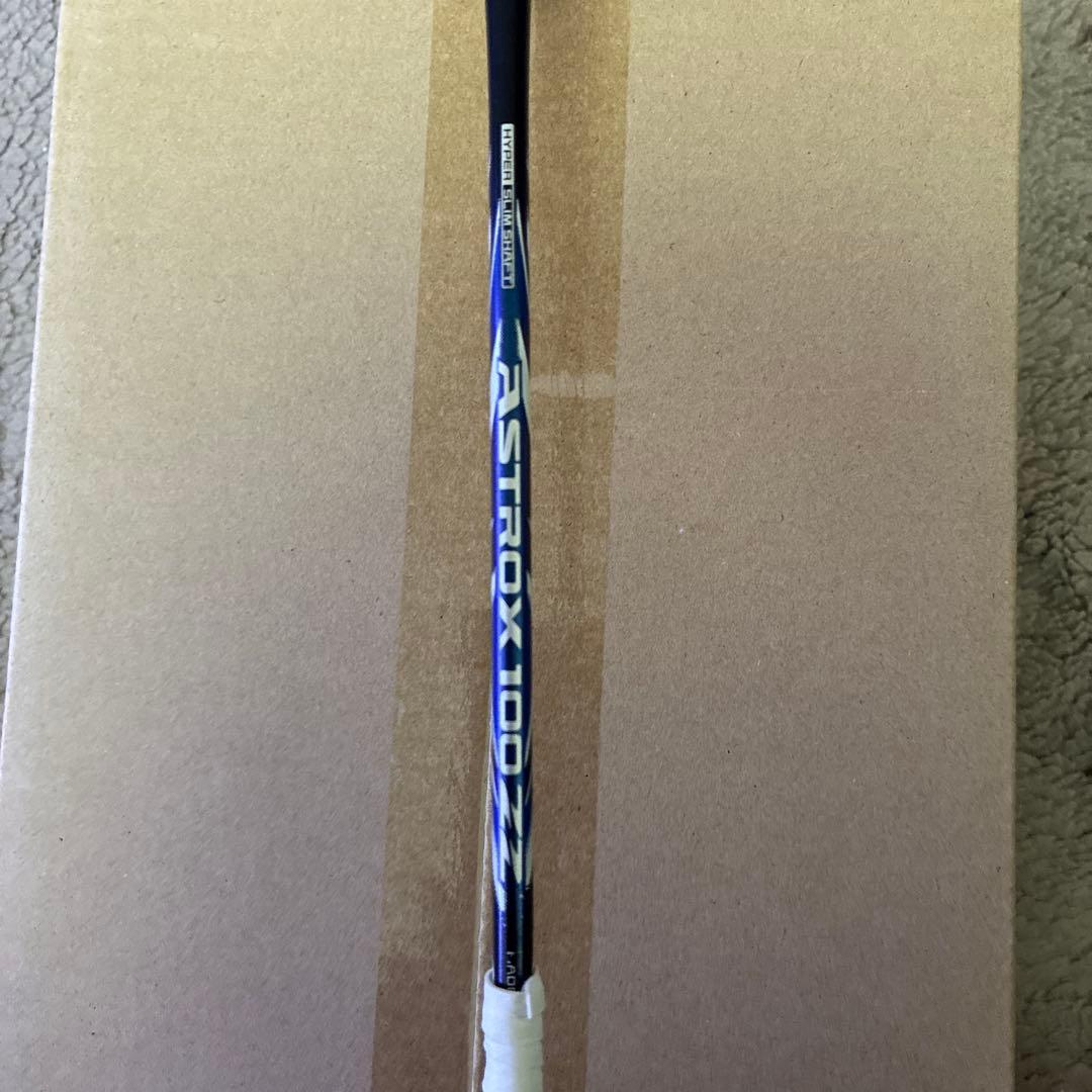 アストロクス100zz バドミントンラケット ネイビー　3ug5