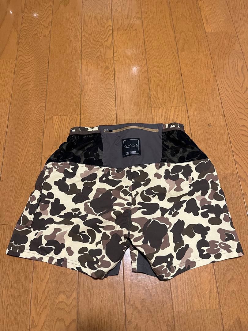 マウンテンマーシャルアーツ　MMA ショートパンツ　XS