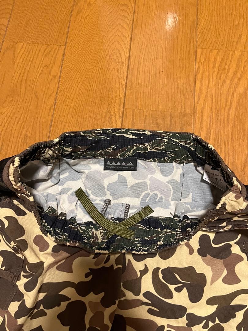 マウンテンマーシャルアーツ　MMA ショートパンツ　XS