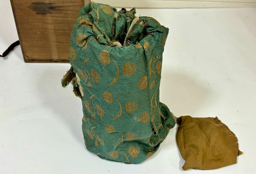 「御経筒 天平二年八月 観世音尊像入」1点|仏具 経点 お経 和本