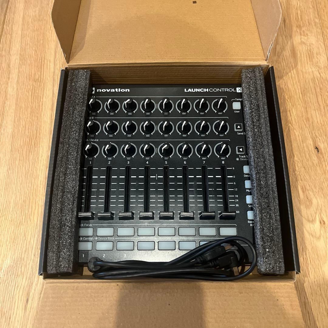 NOVATION MIDIコントローラーLaunchControl XL MK2