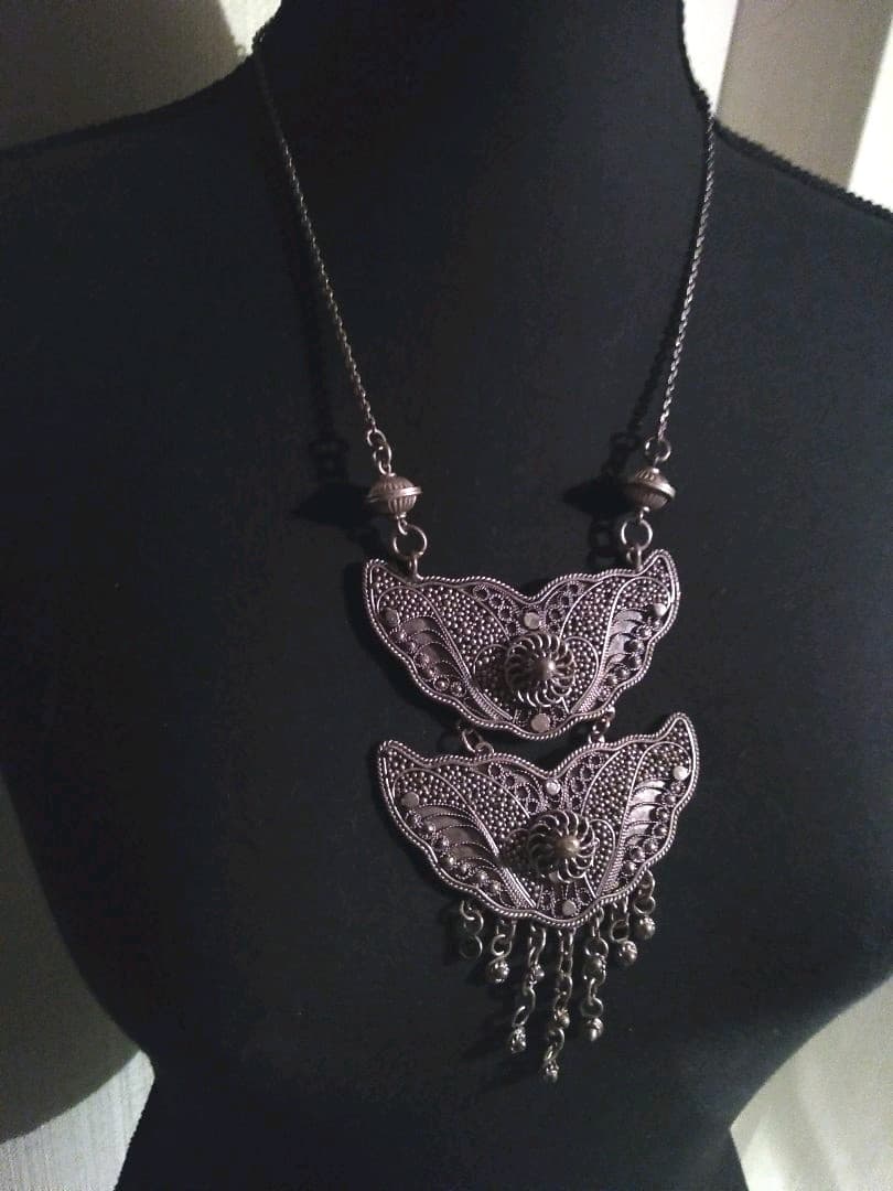 アンティーク 真鍮 透かし彫り ネックレス