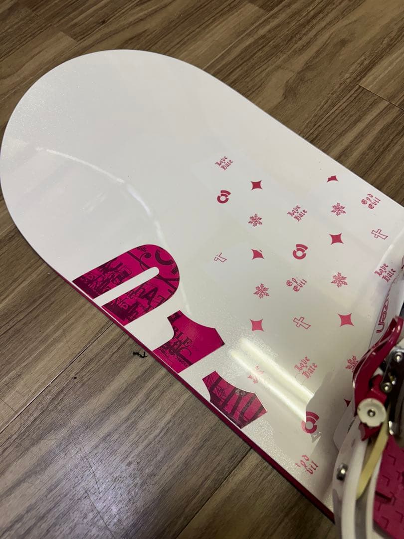 スノーボード 011Artistic143 ビンディングBurton sizeM