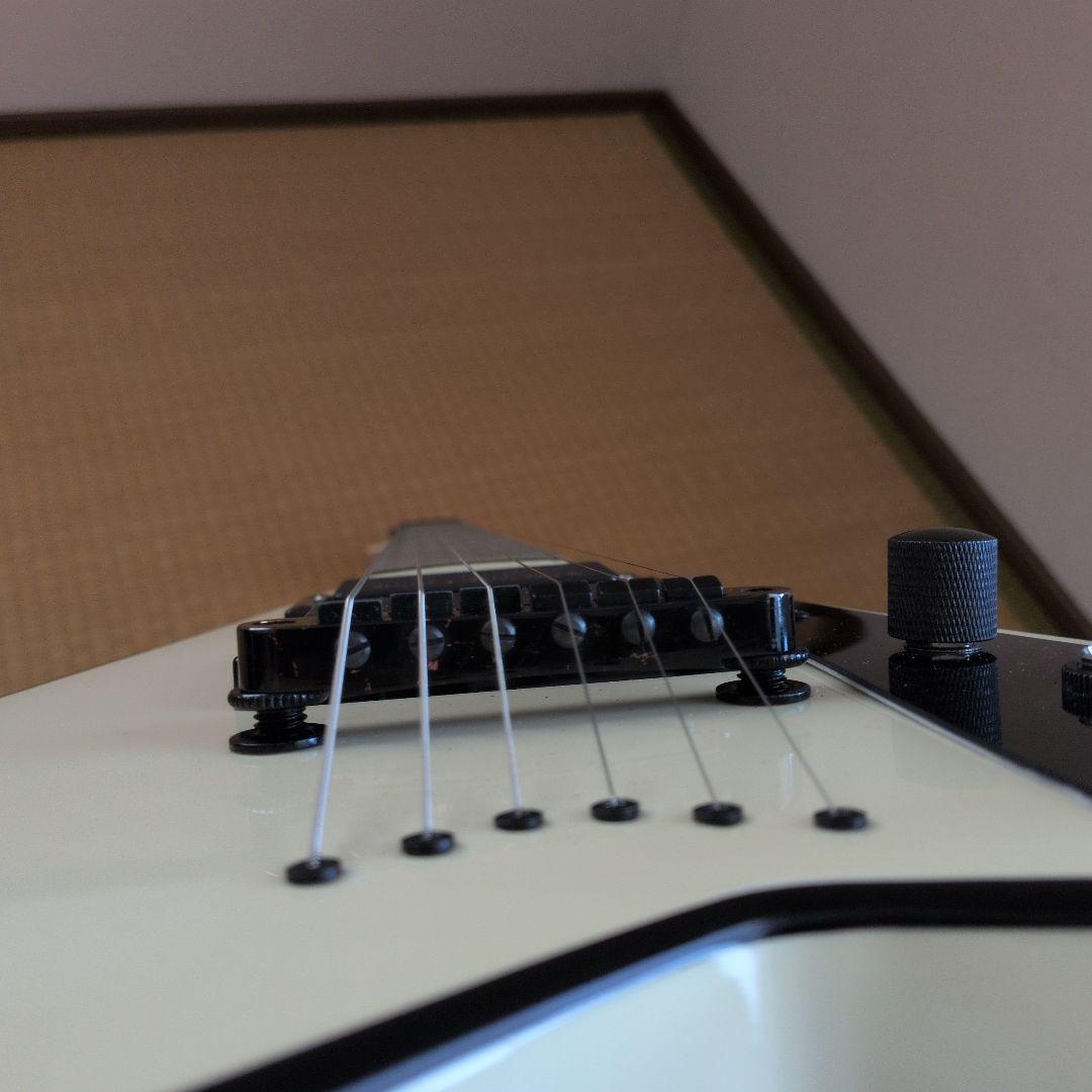 ギター　変形フライングV