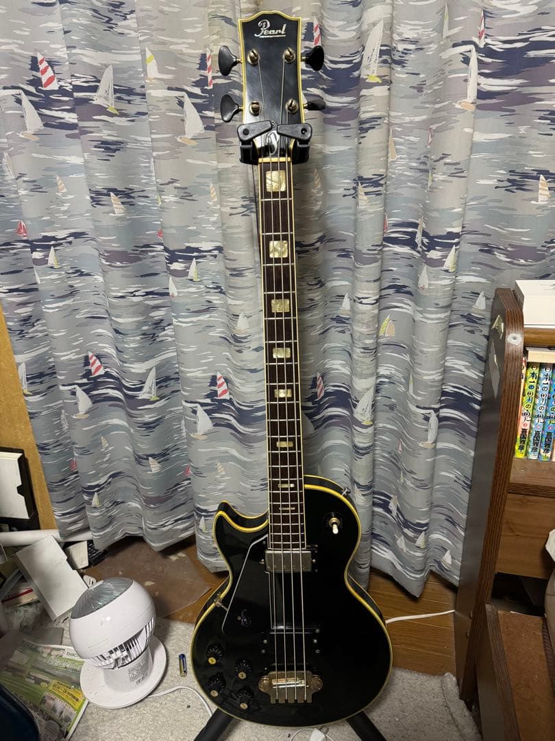 レフティ Pearl エレキベース ハードケース付き