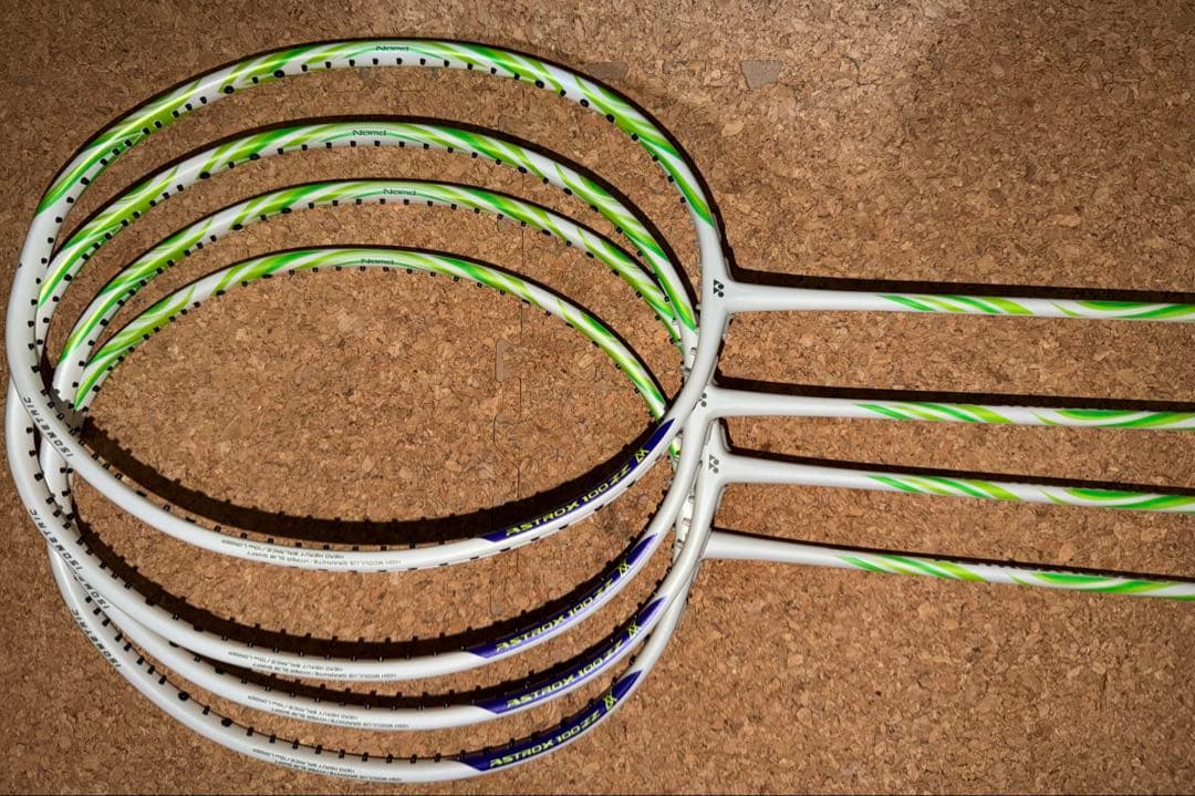 YONEX アストロクス 100zz va 4u5 AX100ZVA 4本 新品