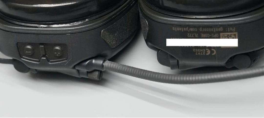 実物Ops Core AMP NFMI対応モデル ヘルメットマウント付き