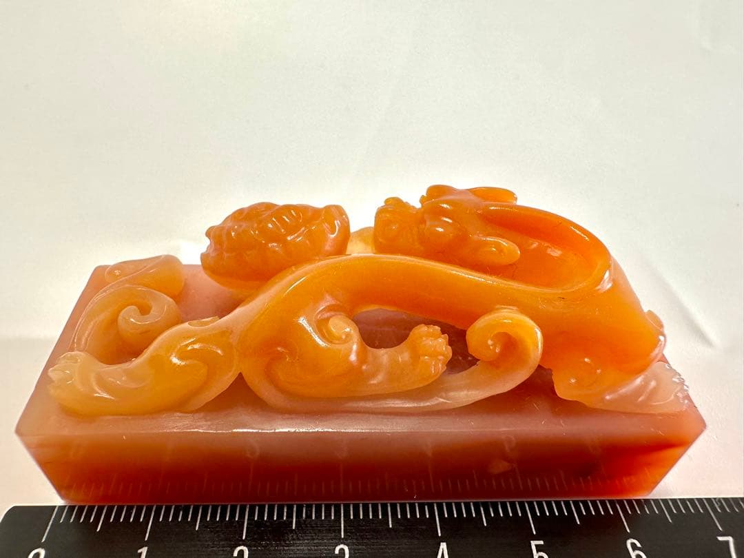 霊獣献芝　高級印材　田黄　ラオス　篆刻　印材　印石　書道　落款　遊印