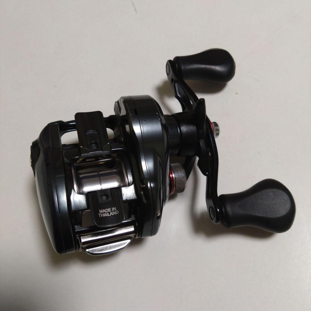 タトゥーラSVTW 7.3 左巻き　ダイワ　ベイトリール