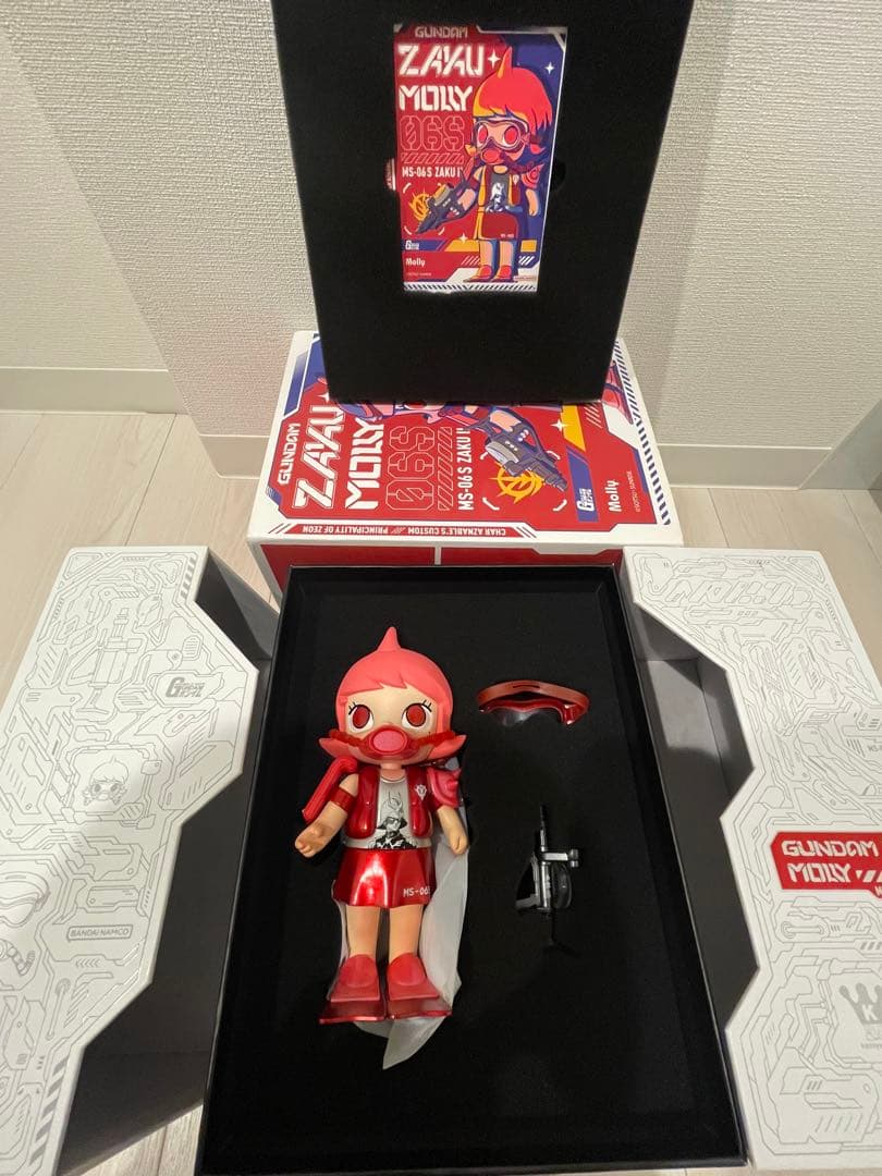 Gundam Molly ガンダム　限定　フィギュア 3体セット