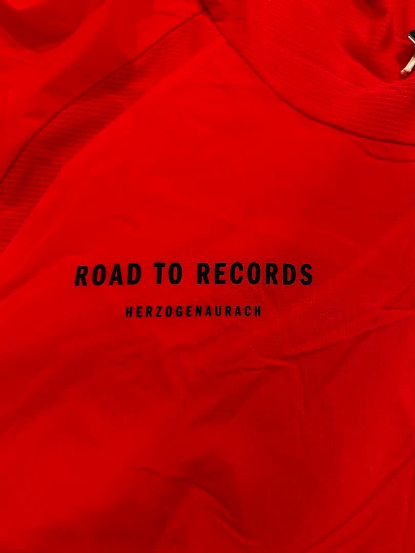 adidas アディゼロ Road to Records パーカー L 新品