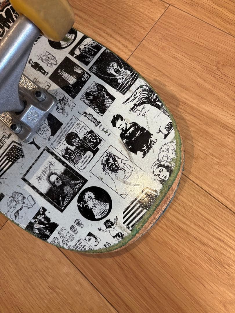 Fucking Awesome スケートボード コンプリート　8.00インチ