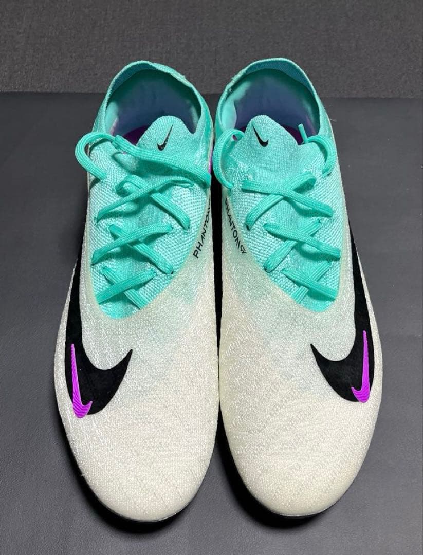 NIKEナイキ　サッカースパイク　ファントムGX 天然芝用　取り替え式スタッド