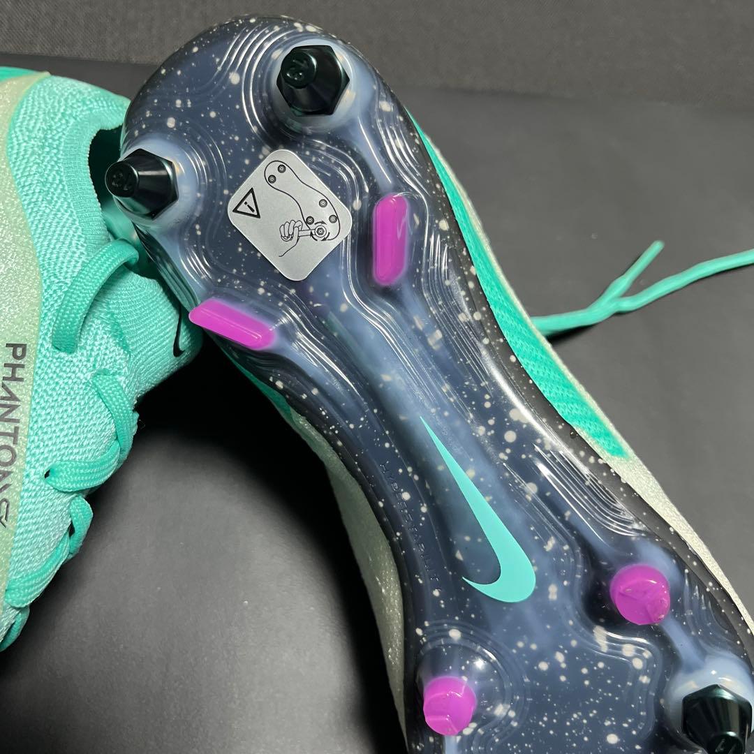 NIKEナイキ　サッカースパイク　ファントムGX 天然芝用　取り替え式スタッド