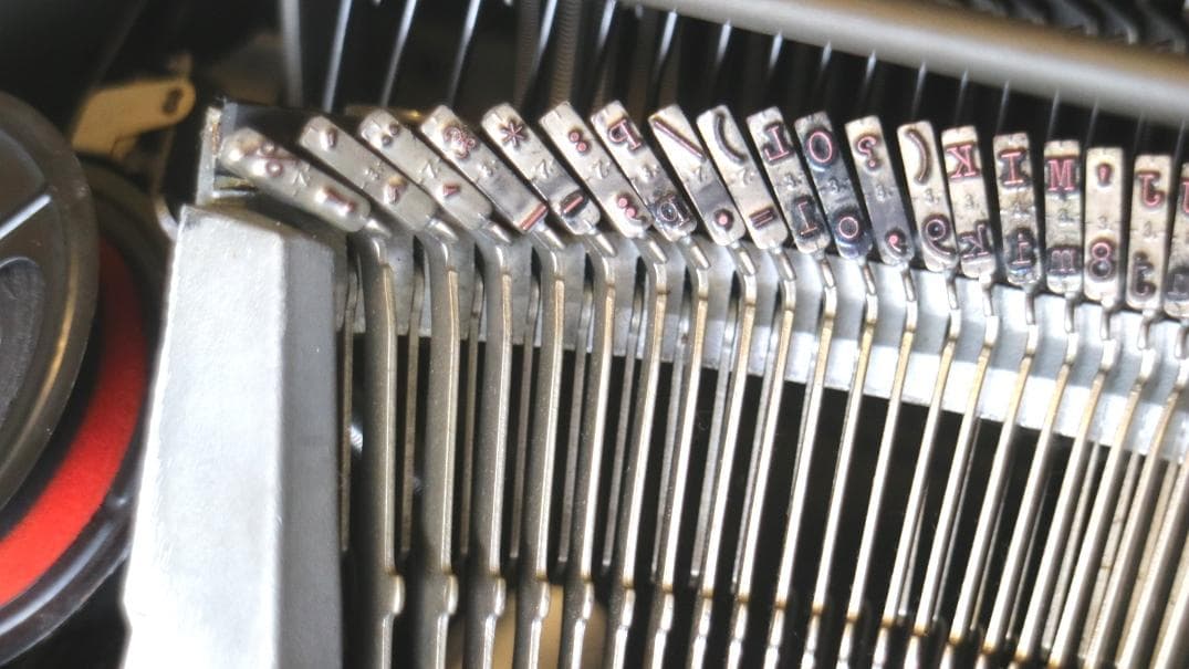 値引完動美品タイプライター Olivetti Lettera DL 国際文字配列