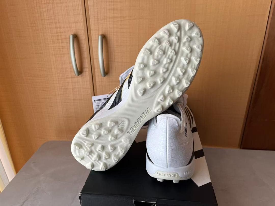 adidas Predator サッカーシューズ ホワイト/ブラック