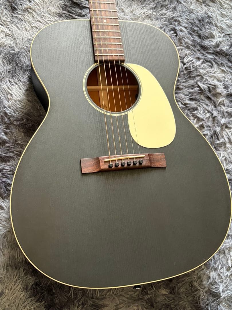 Martin 000-17E Black Smoke美品