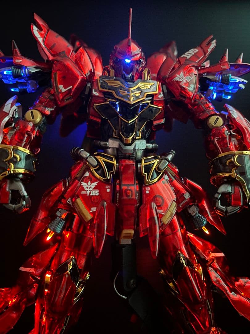 ま*お様 ガンプラRGシナンジュクリアカラーメカニカルコアメッキ調LED発光全塗