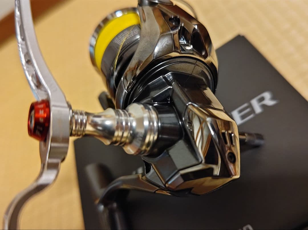 【大】シマノ　24 ツインパワー　c2500sxg リブレ　ハンドル