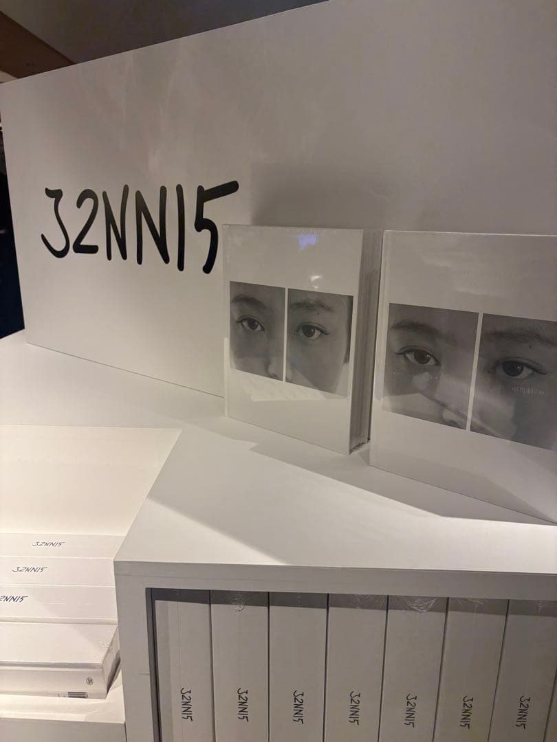 写真展 JENNIE ジェニ Photobook 代官山 POP UP