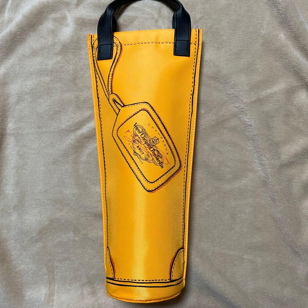 ヴーヴクリコ　シャンパン　イエローラベル３本&クーラーケース付き！