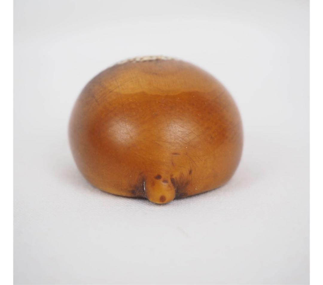 送料無料 時代物　栗根付　秀逸作