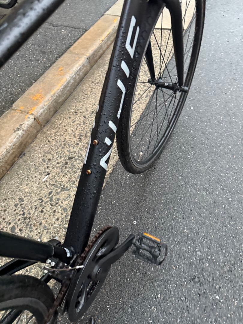 113 自転車 美品 大阪市 【引取り限定】 28インチ 変速付 クロスバイク