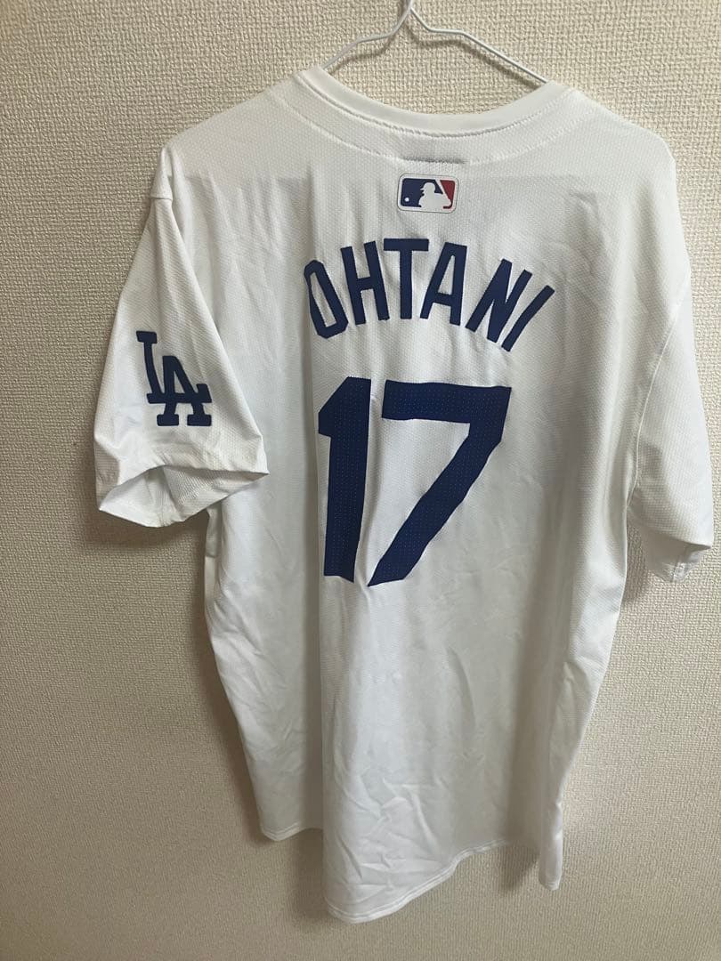 MLB ドジャース 大谷翔平　ワールドシリーズ優勝記念ユニ レプリカではなく本物