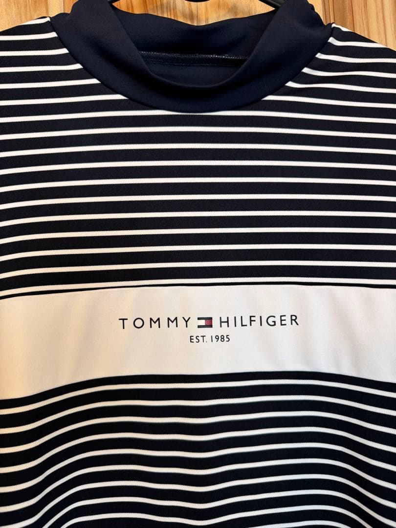   ストライプポロシャツとゴルフスカートセット