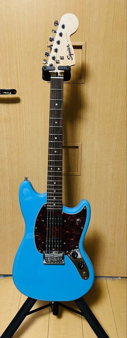 Squier Sonic Mustang HH ピックガード交換済み