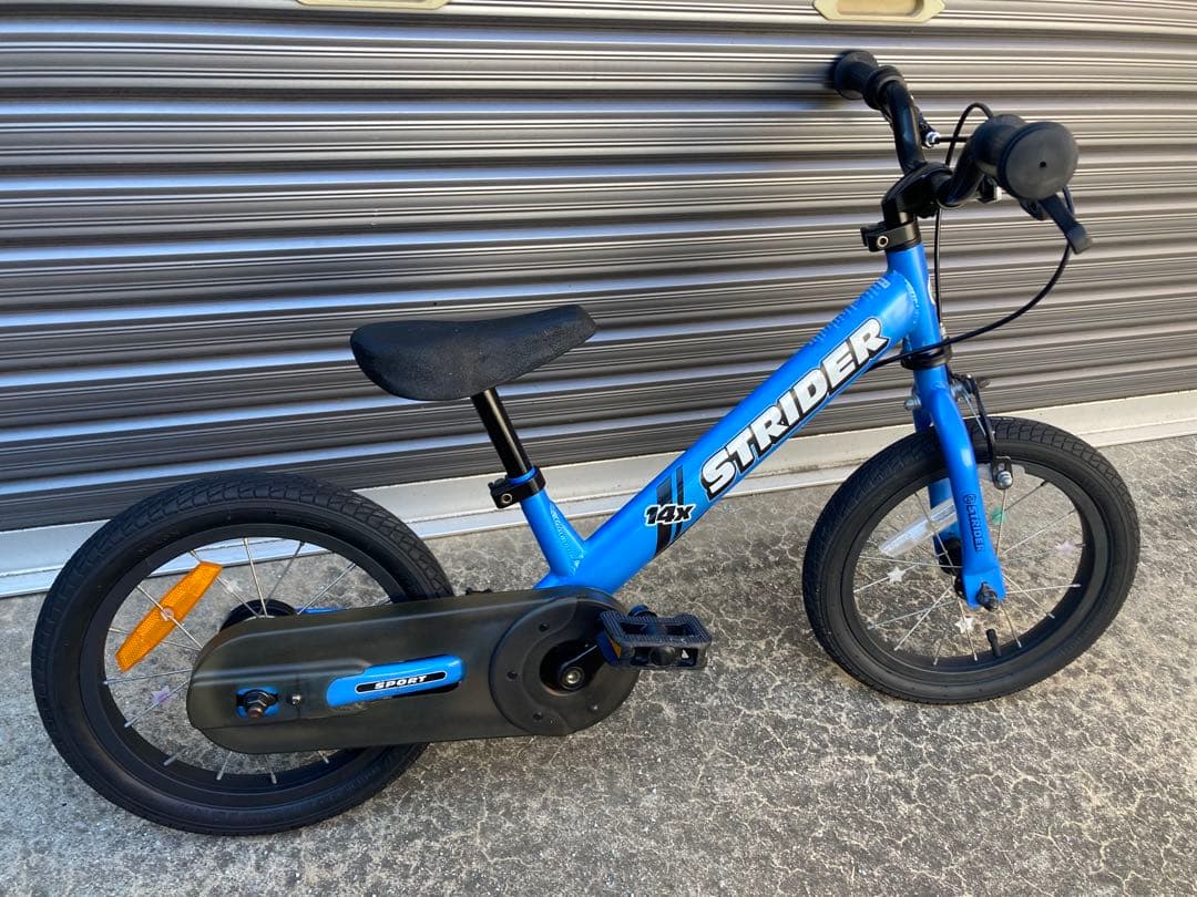 送料込み　STRIDER 14インチ キッズバイク 青　ストライダー14X 水色