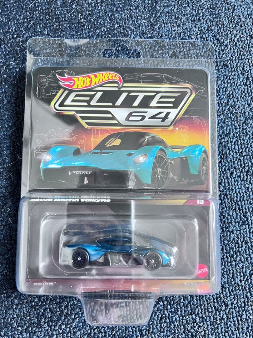 ミニカー Hotwheels ELITE 64 Aston Martin Valkyrie