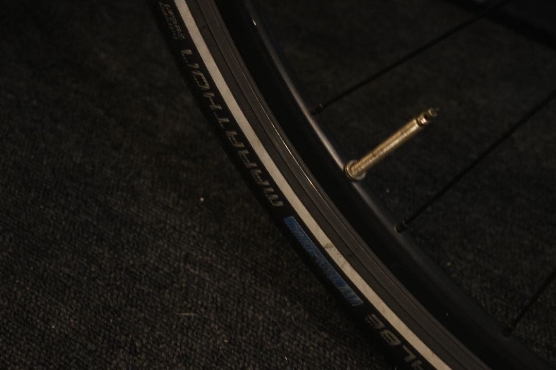 GIANT クロスバイク 軽量アルミフレーム 700C