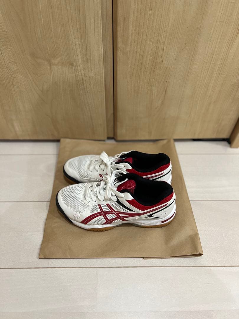 asics バレーボールシューズ　24.5cm
