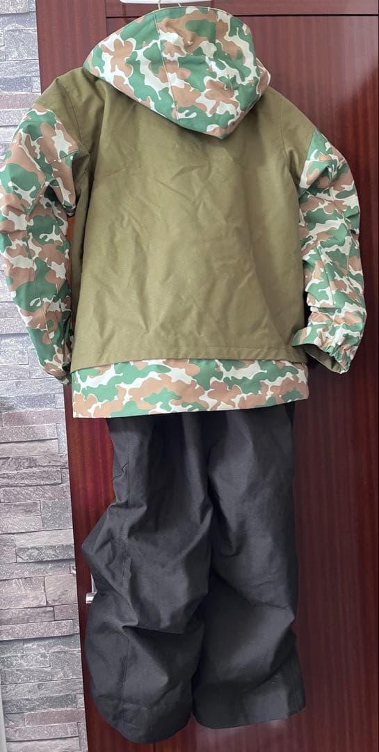 Phenixフェニックス　スキーウェア140cm サイズアジャストコード付