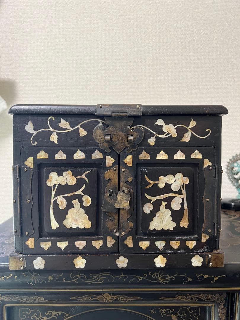 中国螺鈿化粧箱骨董 紫檀です