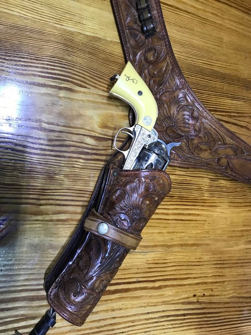 パットン将軍　コルト　ガンベルト付き！