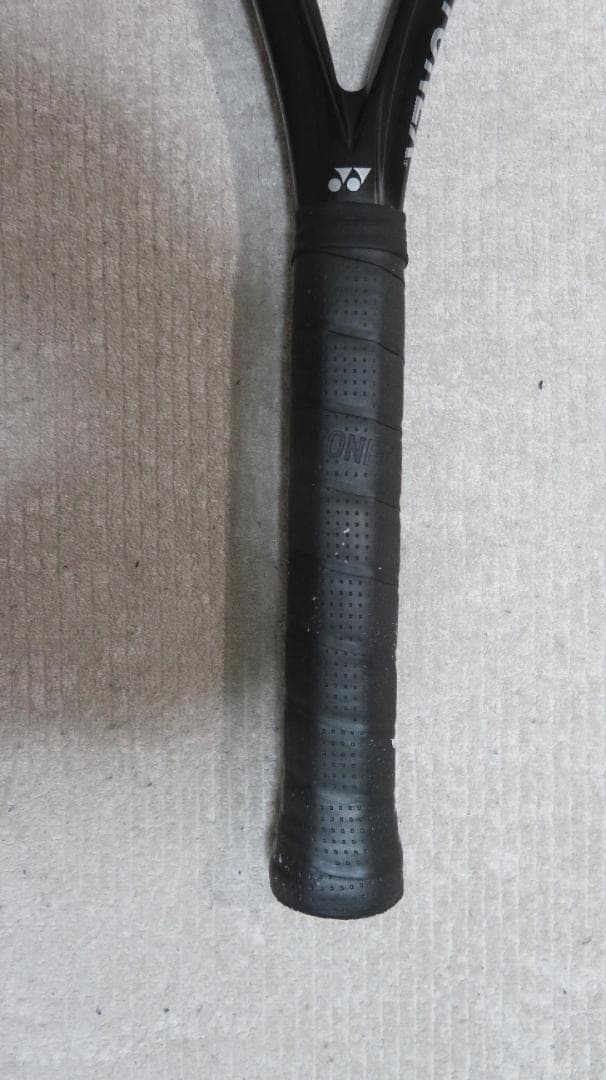 硬式テニスラケット（ヨネックス　ezone100　2024）