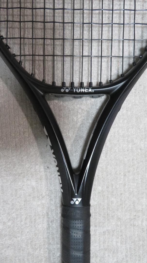 硬式テニスラケット（ヨネックス　ezone100　2024）